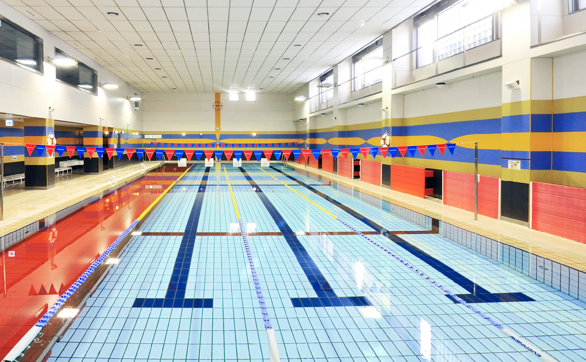 施設イメージ、プールの写真